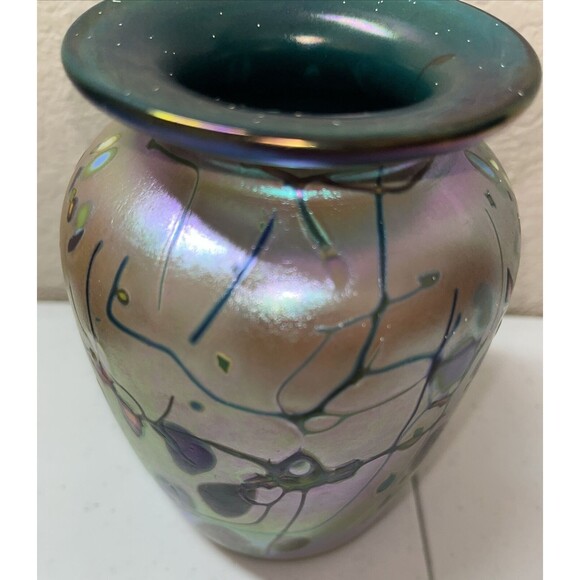 Rick Hunter ? Studio Art Glass 6 Inch Vase Abstract Design Iridescent Dated 2012 - Picture 8 of 16